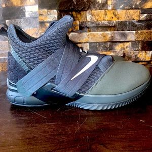 LeBron Soldier 12 Dark 23 A04055-002 New No Box